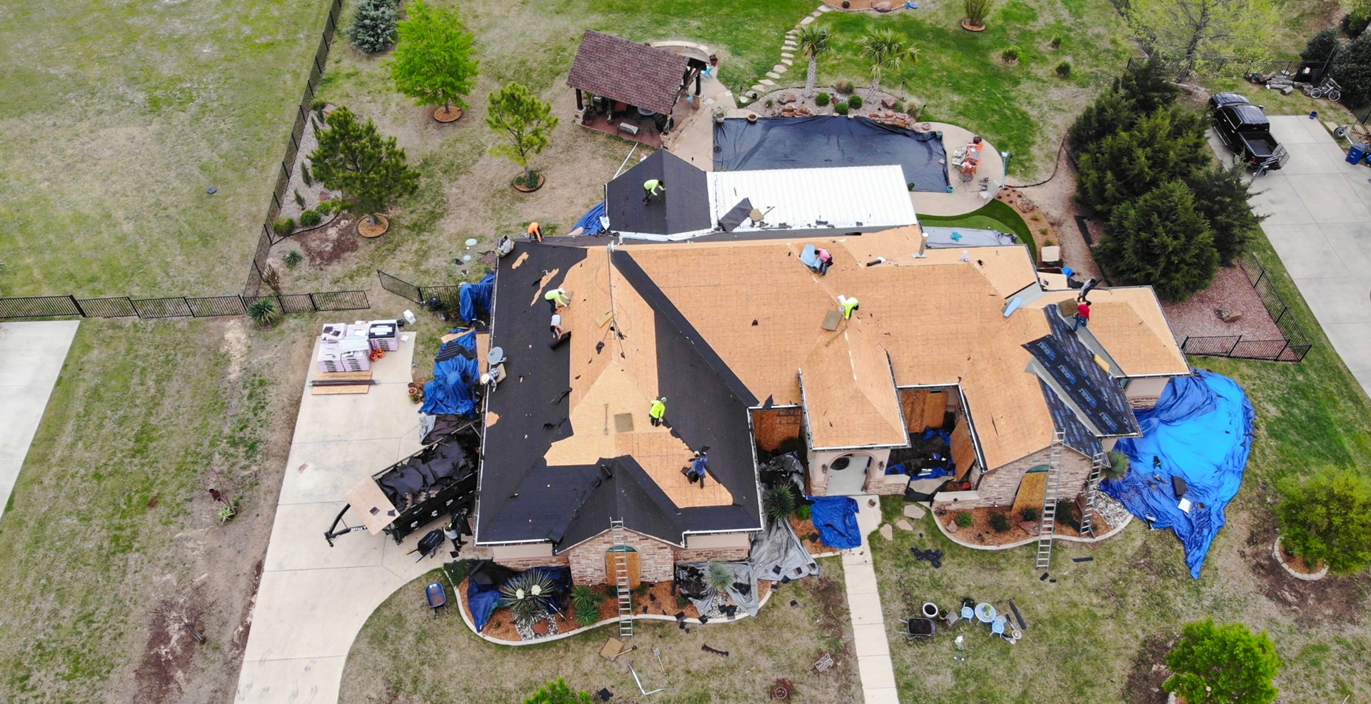 How do I find a trustworthy and reliable roofing contractor?